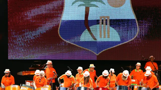 تقریب کے دوران کیرب وِک اینگوسٹورا سٹیل بینڈ نے بھی اپنے فن کا مظاہرہ کیا۔