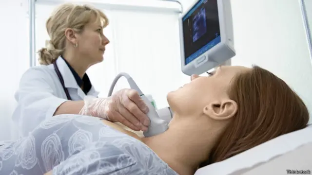 Mulher passa por exame (foto: Thinkstock)