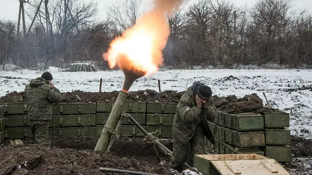 روس نواز باغیوں کو یوکرین فوج کی جانب حملہ کرتے دیکھا گیا ہے