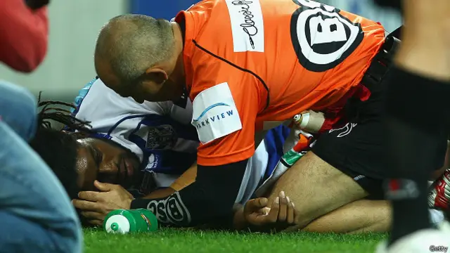 Los servicios médicos de los equipos son cada vez más especializados para tratar de reducir el riesgo a los jugadores. 