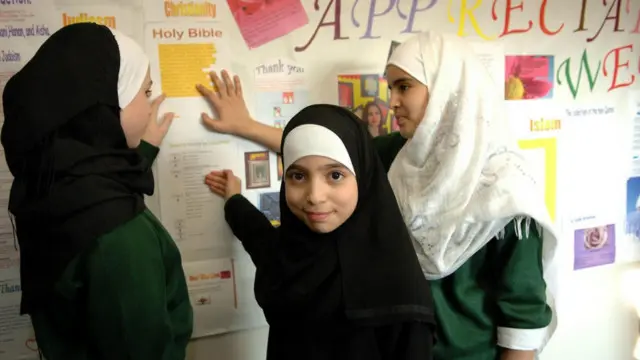 ’نقاب پوش یا برقع اوڑھنے والی خواتین کے خلاف زیادہ شدید واقعات پیش آئے ہیں‘