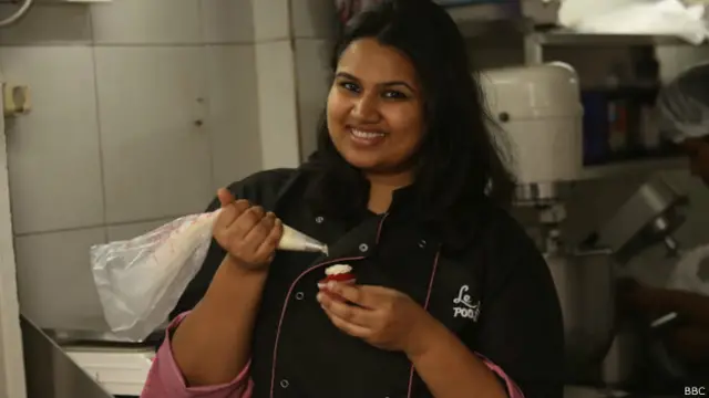 Дингра отказалась от карьеры юриста в пользу более творческой профессии кулинара