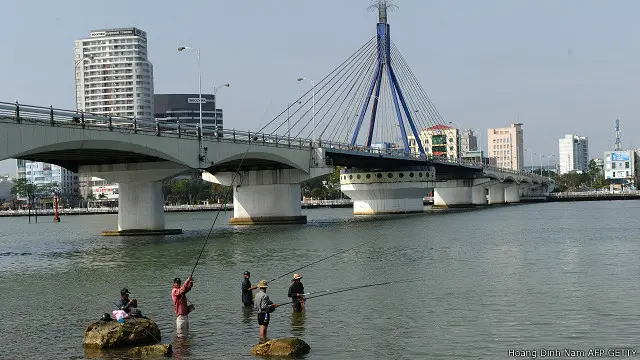 Câu cá trên sông Hàn, Đà Nẵng
