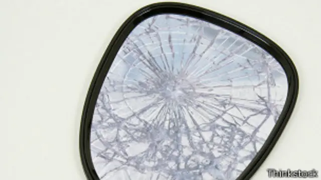 Espejo roto