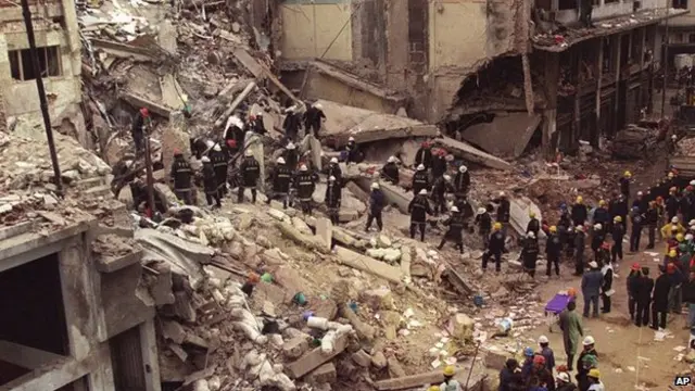 أدى الهجوم على المركز اليهودي إلى مقتل 85 شخصا