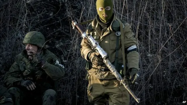 Бойцы самопровозглашенной ДНР в окрестностях Дебальцева