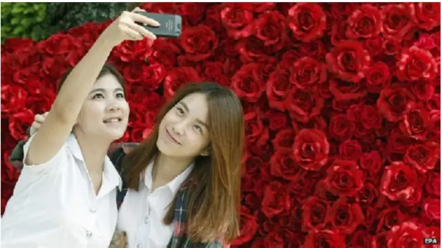 सेल्फ़ी