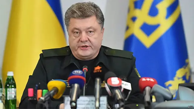 波羅申科在基輔發表全國電視演說下令烏克蘭政府軍停火(15/2/2015)