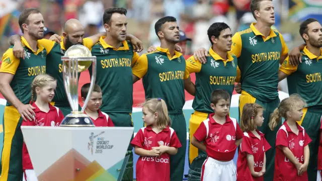 جنوبی افریقہ کرکٹ بورڈ نے پچھلے سال پارلیمنٹ کو تبدیلی سے آگاہ کیا تھا اور کہا تھا کہ ٹیم میں کم از کم چار سیاہ فام کھلاڑی ٹیم میں شامل کیے جائیں گے