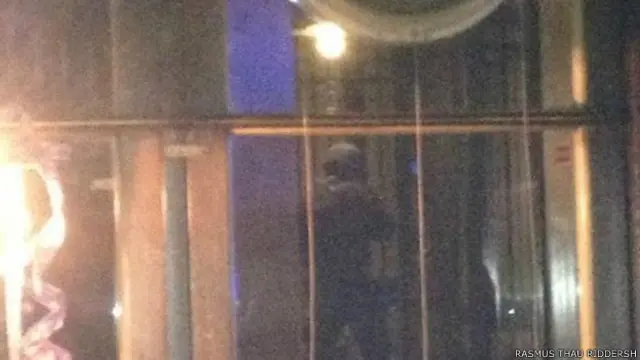 哥本哈根犹太教堂枪击案现场（Rasmus Thau Riddersh提供照片15/2/2015）