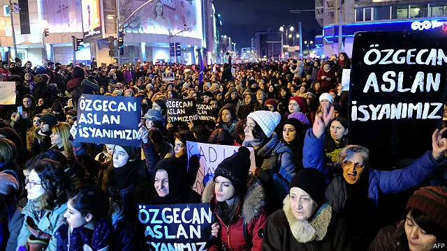 اوزگیجان اسلان کے قتل کے خلاف احتجاج میں ہر طبقے کی خواتین نے حصہ لیا جو ملک کے بڑے شہروں میں ہوئے