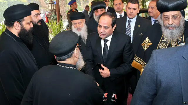 زار السيسي كاتدرائية العباسية ليقدم العزاء للبابا تواضروس.