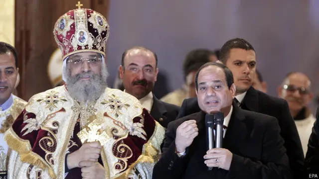 El Papa copto Teodoro II y el presidente egipcio Abdel Fattah al Sisi