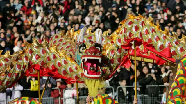 伦敦市中心特拉法加广场上的春节庆祝活动，已成为亚洲以外规模最大的春节庙会。