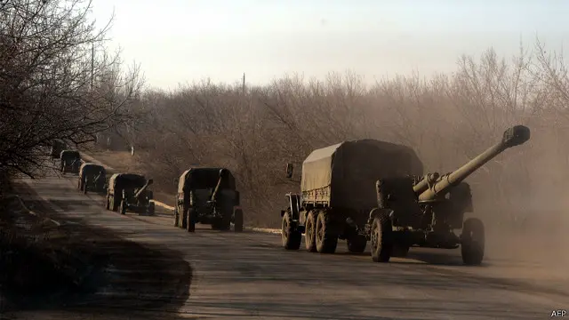 روسیه به جانبداری و تجهیز شورشیان جدایی طلب در شرق اوکراین متهم شده است. 
