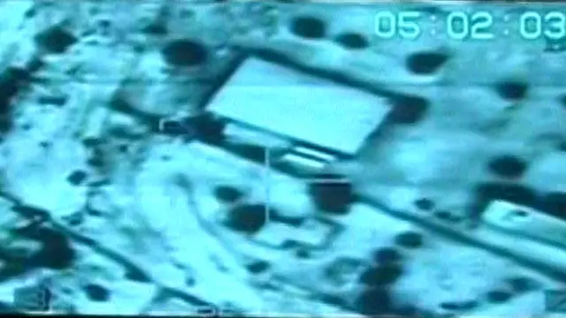 التليفزيون المصري قال إن الطائرات استهدفت معسكرات التنظيم ومراكز تديبه ومخازن أسلحته.