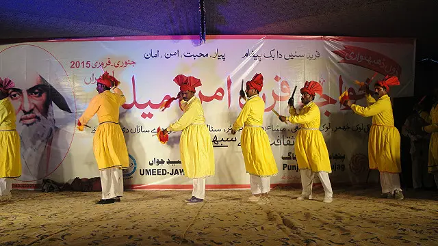 خواجہ فرید امن میلہ بھی لاوڈ سپیکر کے استعمال کے بارے میں قانون کی زد میں آ گیا۔