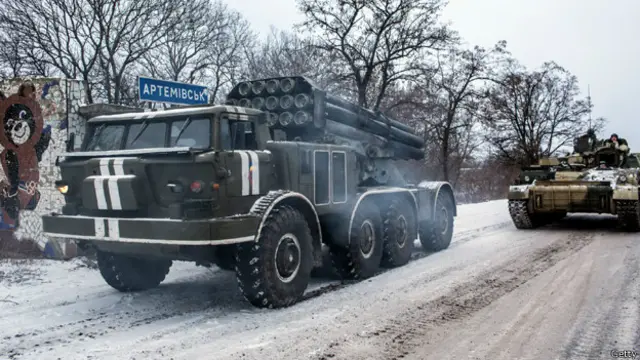 يرفض الطرفان البدء بسحب الاسلحة الثقيلة