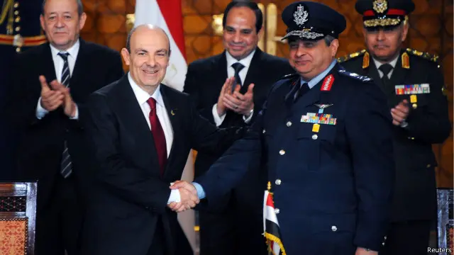 أبرمت مصر مع فرنسا اتفاقا لشراء طائرات مقاتلة من طراز رافال.