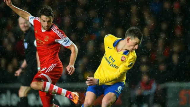 南安普敦前鋒羅德里格斯（左）