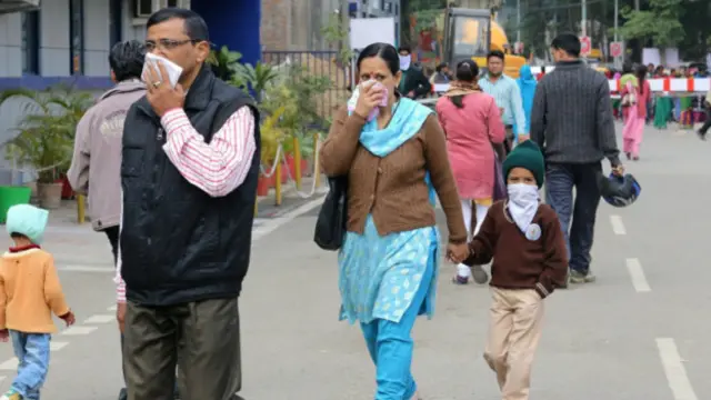 تیلنگانہ حکومت نے سنیچر کو جو بلٹین جاری کیا ہے اس کے مطابق 3,045 نمونوں کی جانچ کی گئی جن میں سے 1,006 نمونے مثبت پائے گئے