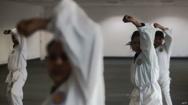 महिला कॉन्सटेबल 