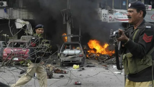 هغه مهال چې چاودنه وشوه، د پولیسو په مرکز کې د ګومارنې لپاره ازموینه روانه وه.