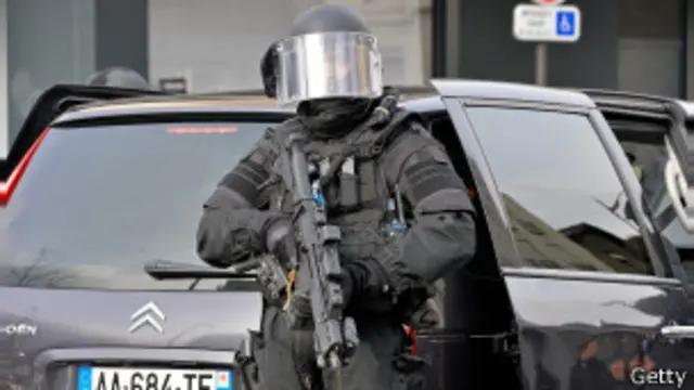 Policia anti terrorismo