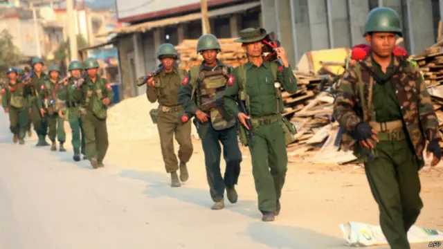 Quân đội chính phủ đã giao tranh nhiều ngày với phiến quân