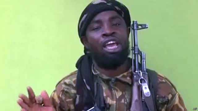 أبو بكر شيكاو في شريط سابق