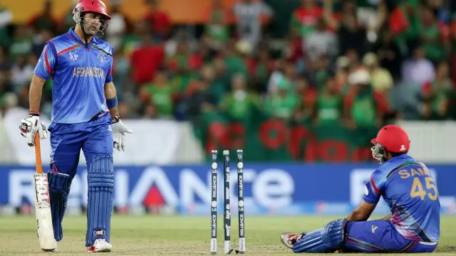 نوروز منګل او سمیع الله شینواري بیټنګ کې د ملګرتیا هڅه وکړه خو منډې خورا ورو شوې چې له کبله یې په راتلونکو توپوهونکو فشار زیات شو.