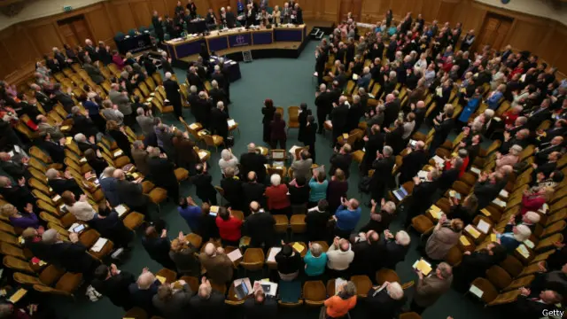 اسقفهای انگلیکان گفتهاند که کلیسا "حق و وظیفه" دارد که در باره مسایل سیاسی اظهار نظر کند