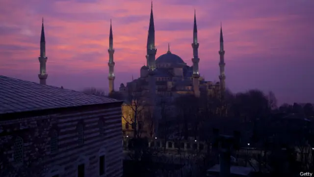 استنبول کی خوبصورتی کو بحیثیت عورت رات کے وقت سراہنا قدرے مشکل ہے