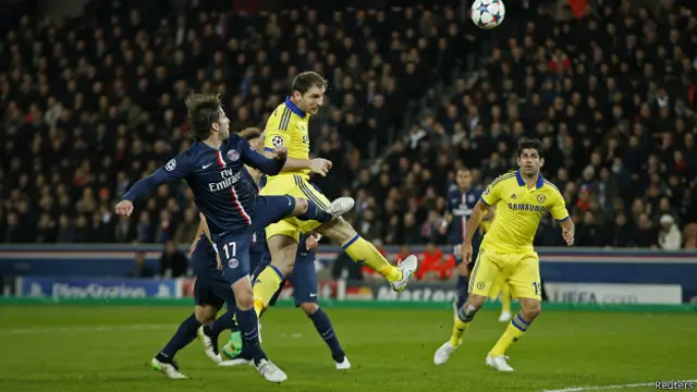 Chelsea dijamu Paris Saint-Germain dalam laga Liga Champions yang berakhir 1-1.