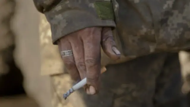 一名乌克兰政府军手上的戒指