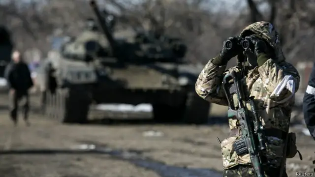 Сепаратисты заявляют о полном контроле над Дебальцево