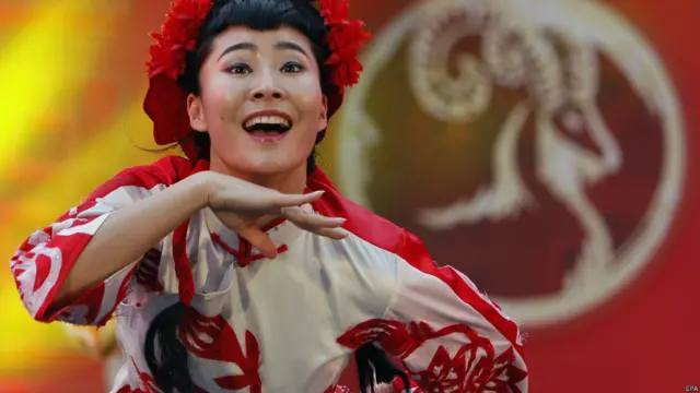 曼谷上演传统中国舞蹈