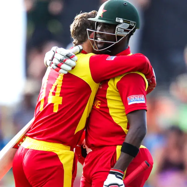 ایلٹن نے ولیمز کا ساتھ دیتے ہوئے 15 گیندوں میں 14 رنز بنائے اور آؤٹ نہیں ہوئے۔