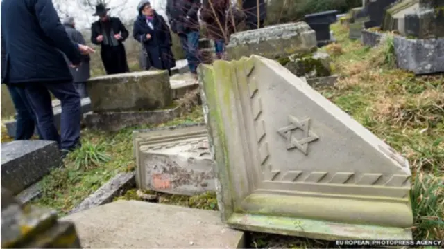 कब्रिस्तान