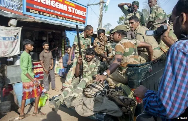 بھارت میں حالیہ دنوں میں چیتوں کی آبادی بڑھی ہے۔ سرکاری اعداد و شمار کے مطابق سنہ 2011 میں 1،706 چیتے پائے جاتے تھے تاہم سنہ 2014 میں ان کی تعداد بڑھ کر 2،226 ہو گئی ہے