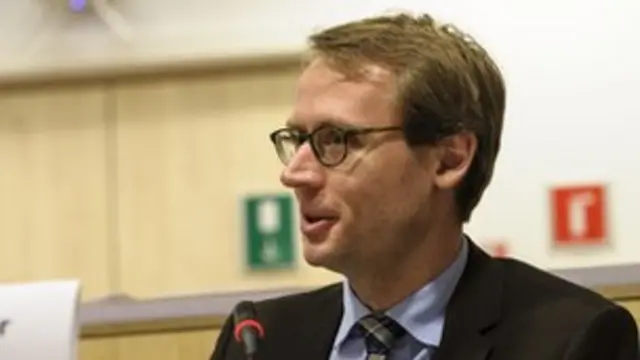 پروفیسر الکساندر ماتیلار اندېښمن دی چې د دفاعي لګښتونو کموالي د ناټو اغېزمنتوب له خطر سره مخامخ کړی