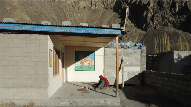 ان کے گاوں میں لوگ ان کی اس حرکت سے آج بھی حیران ہیں