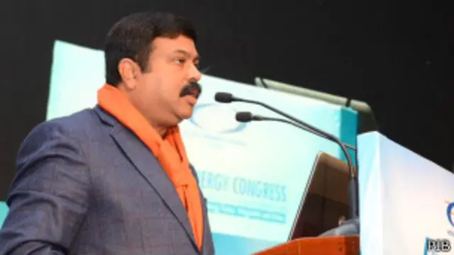 पेट्रोलियम राज्य मंत्री धर्मेंद्र प्रधान