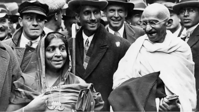 सरोजिनी नायडू