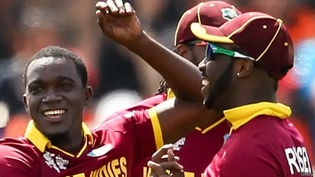 پاکستانی بلے بازوں کے پاس جیروم ٹیلر کی سوئنگ بولنگ کا کوئی جواب نہ تھا