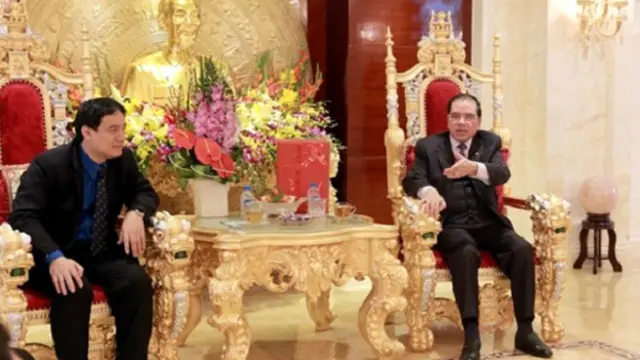 Một trong các bức ảnh đã bị gỡ bỏ