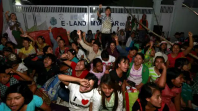 လုပ်ခ လစာ တိုးပေးဖို့ အထည်ချုပ် အလုပ်သမားတွေ တောင်းဆို ဆန္ဒပြ