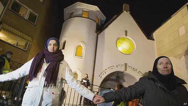 منظمو الفعالية يقولون إن الهدف منها إظهار أن رسالة الإسلام هي رسالة حب واتحاد