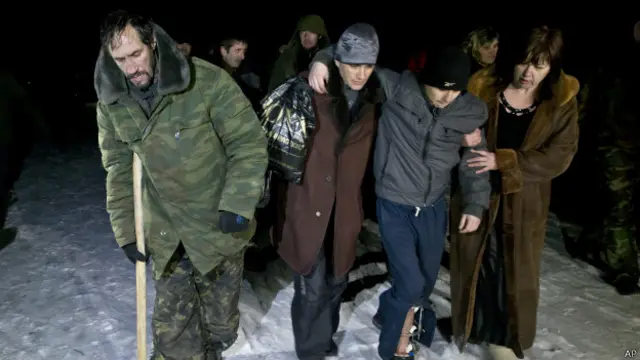 تبادل اسرا: چند شورشی زخمی که نیروهای دولتی آنها را آزاد کرده‌اند