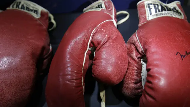 جس مکے سے محمد علی نے سونی لسٹن کو خاک چاٹنے پر مجبور کیا اسے ’فینٹم پنچ‘ کا نام دیا گیا تھا۔